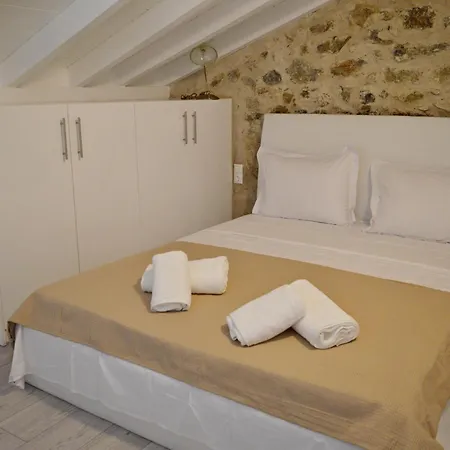 Malvazios Faragnanti #1 Apartamento *